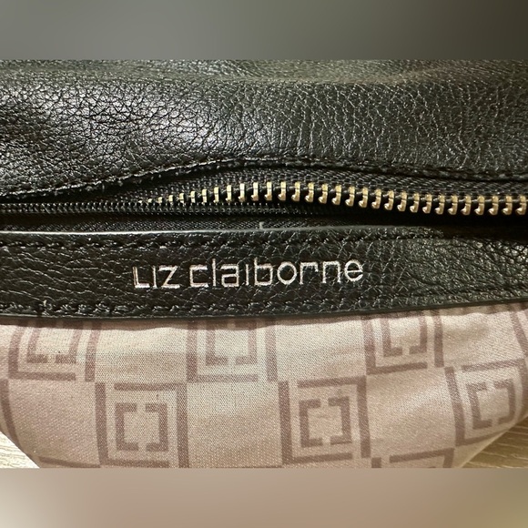 Liz Claiborne Faux Leather Pebbled Crossbody - Picture 10 of 10